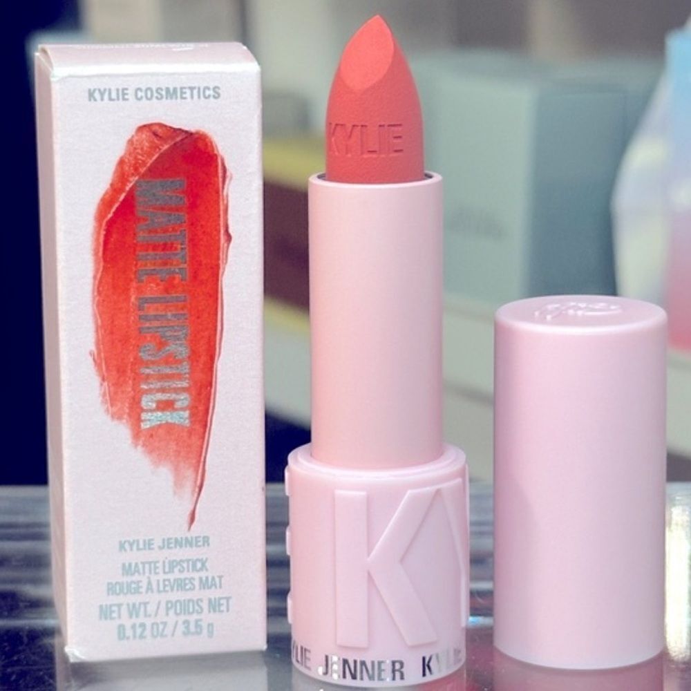 KYLIE COSMETICS MATTE LIPSTICK – 209 SUMMER SOMEWHERE - Picture 17 of 17
